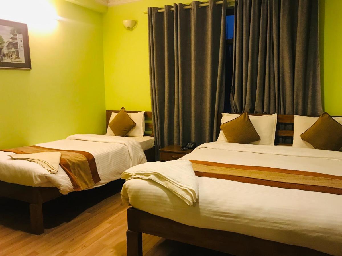 Hotel Lotus Garden Katmandu Zewnętrze zdjęcie