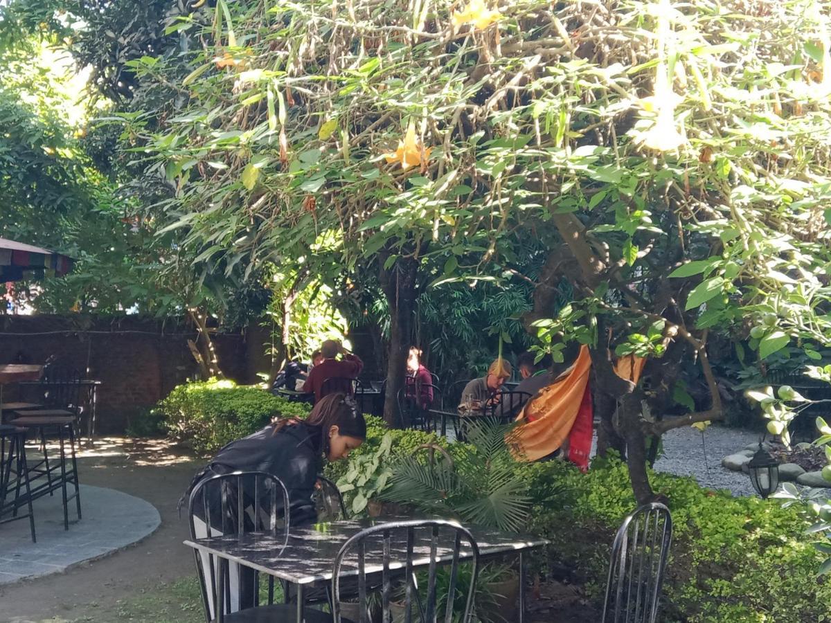 Hotel Lotus Garden Katmandu Zewnętrze zdjęcie