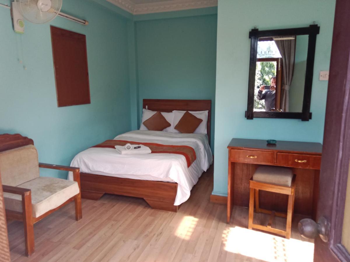 Hotel Lotus Garden Katmandu Zewnętrze zdjęcie