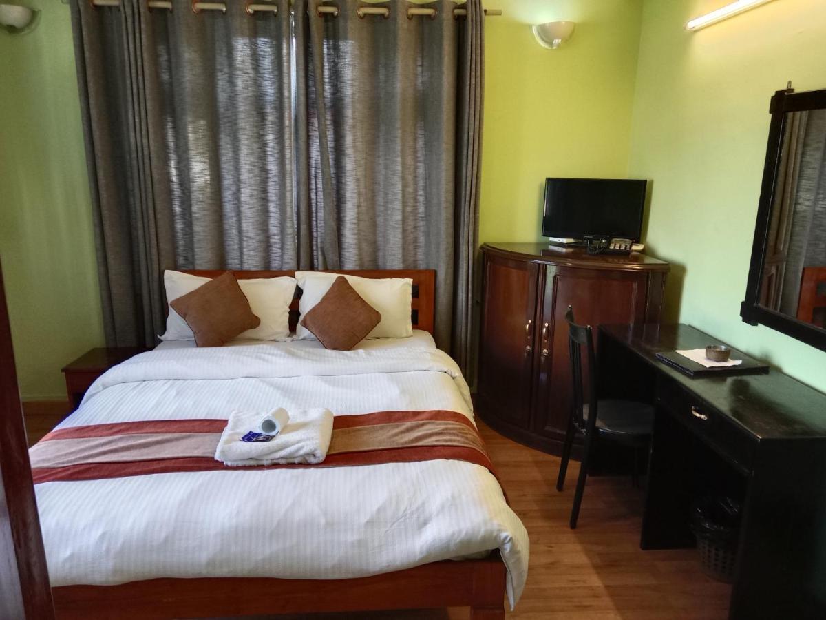 Hotel Lotus Garden Katmandu Zewnętrze zdjęcie