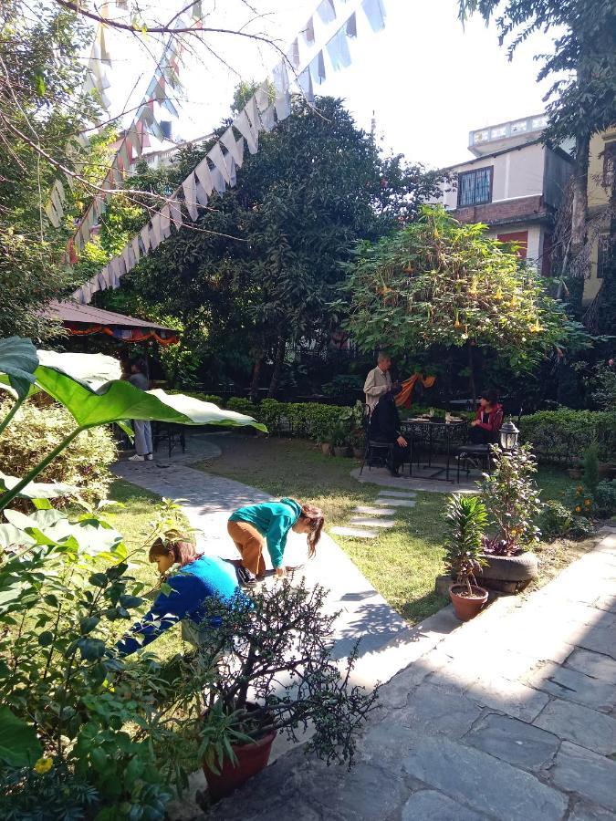 Hotel Lotus Garden Katmandu Zewnętrze zdjęcie