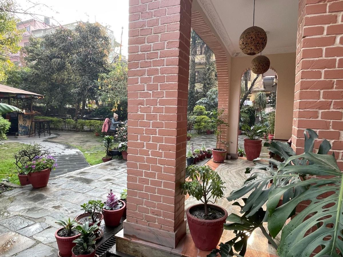 Hotel Lotus Garden Katmandu Zewnętrze zdjęcie
