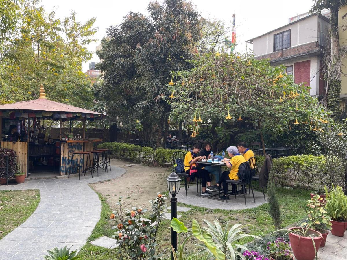 Hotel Lotus Garden Katmandu Zewnętrze zdjęcie